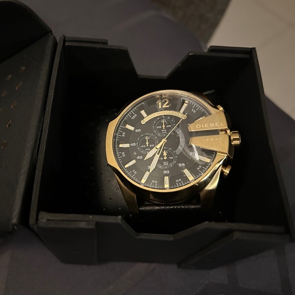 Diesel watch - Picture 1 of 3